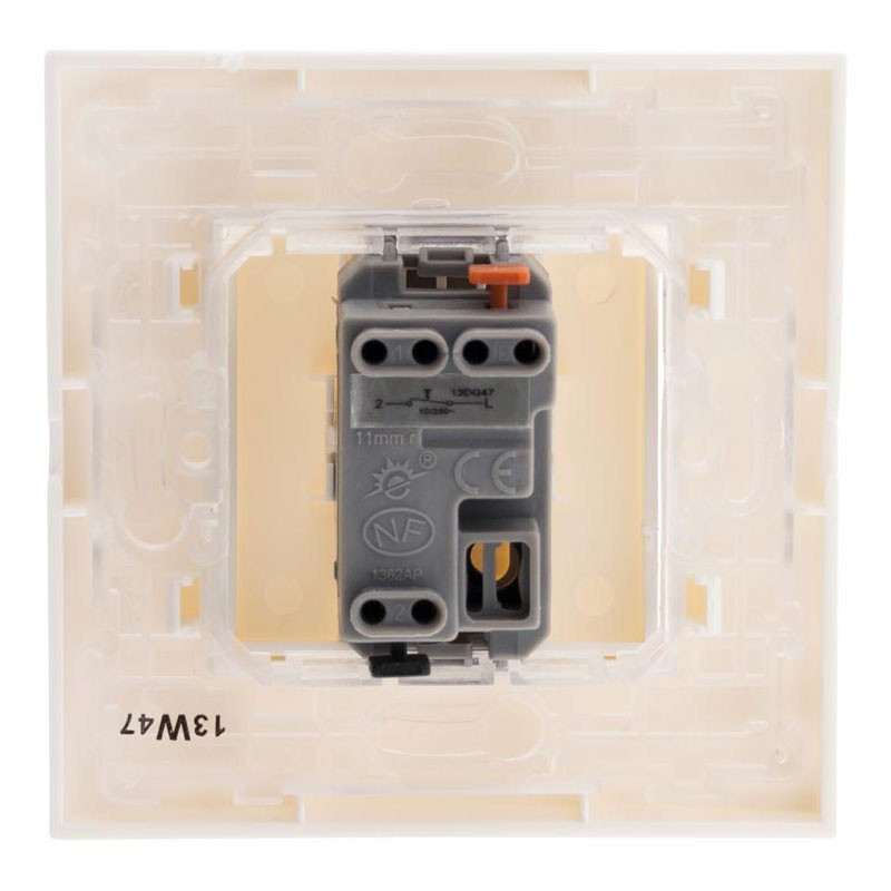 SIMPLEA TOGGLE SWITCH COMES AND GOES UP MATT WHITE